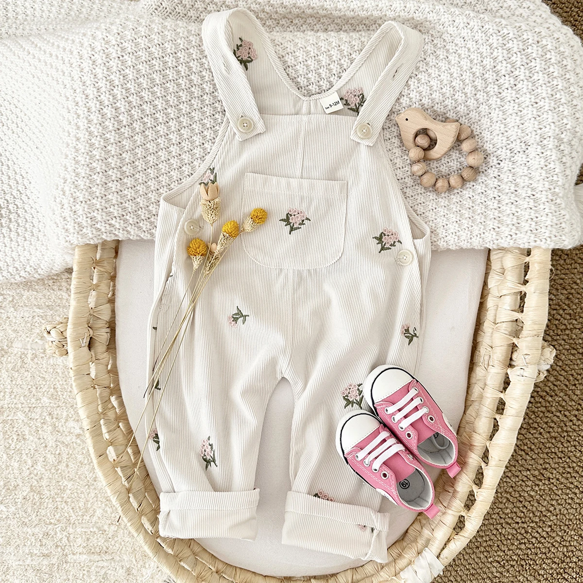 Spring baby braces pant girls clothes suspenders trousers autumn embroidery flower pant pocket fashion children clothing baby trousers baby leggings