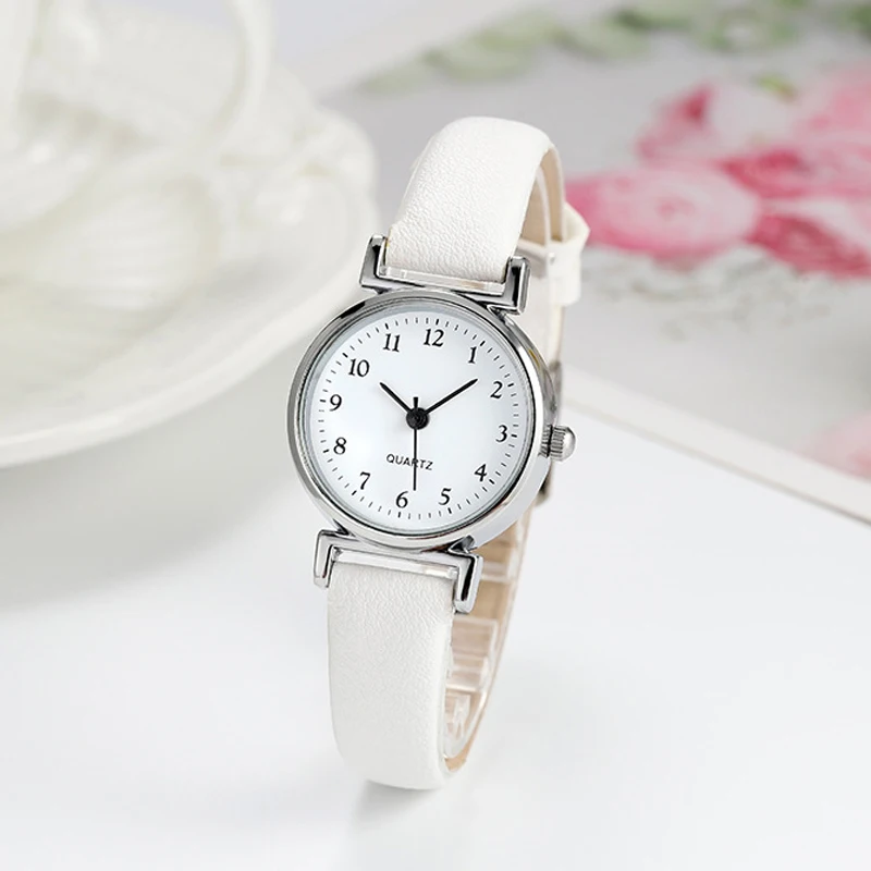 

Luxury Women Brand Quartz Alloy Watch Ladies Fashion Small Dial Casual Watch Leather Wristwatch watch