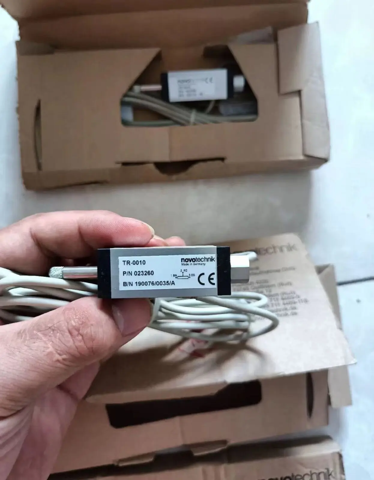 

1 шт. Новый линейный преобразователь в коробке Novotechnik TR10 TR-0010 TR0010/
