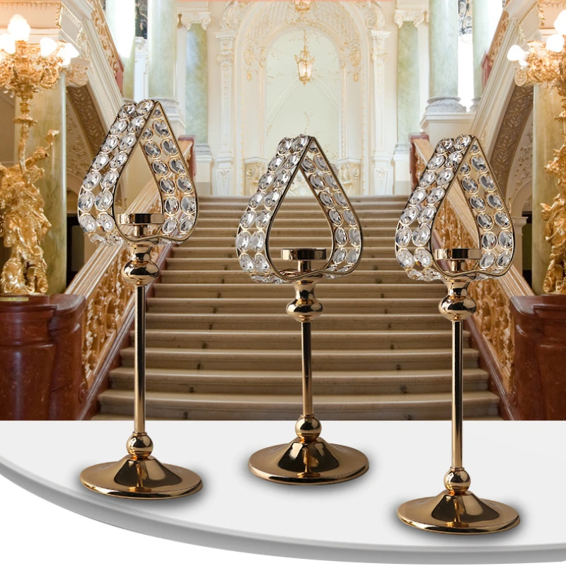 

European Home Decor Candle Holder Ornament Wrought Iron Crystal Heart Shaped Candle Holder Wedding Decoration Candle Holder