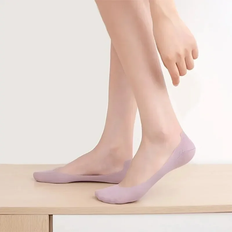 7 Pairs of Women's Summer ice silk socks Cool Breathable Free Cut Non-Slip Anti-Heel Shallow Mouth Invisible Socks