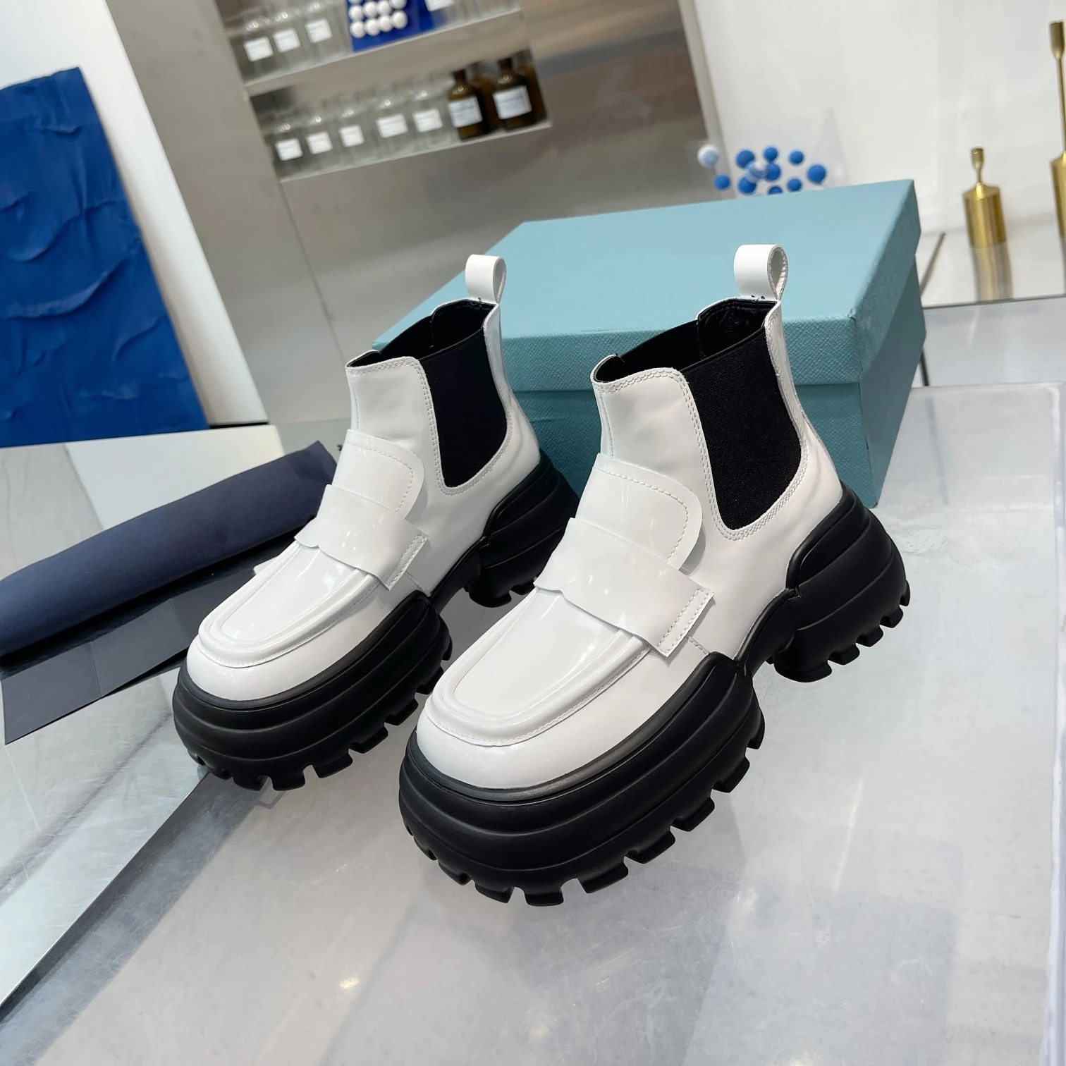 

2023 Autumn Winter New chunky heel leather platform flats 1204