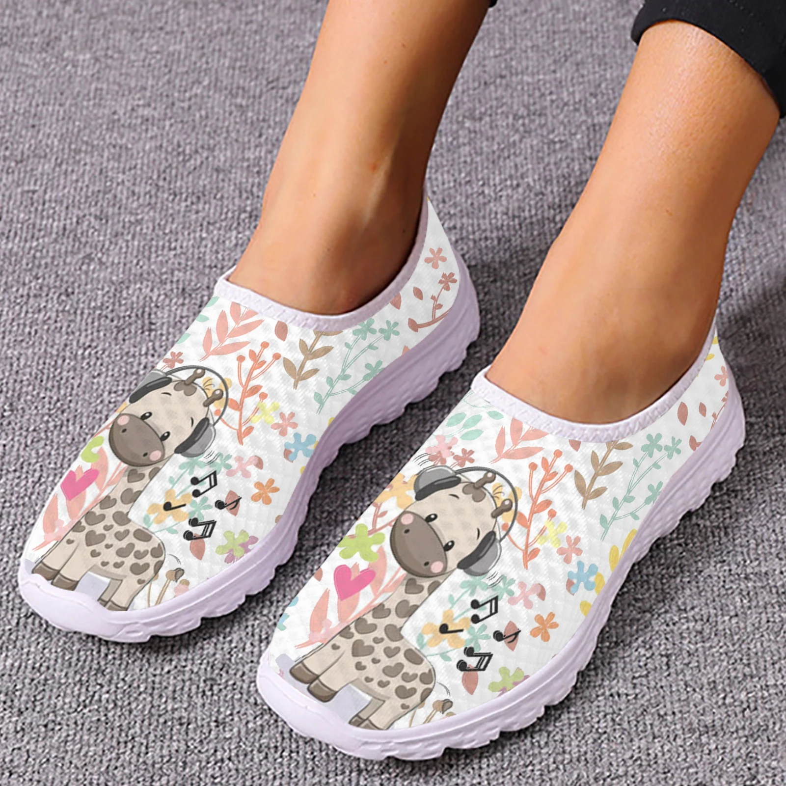 

Женские дышащие кроссовки INSTANTARTS, повседневная обувь на плоской подошве, с изображением жирафа, без шнуровки, удобные