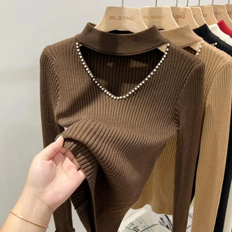 

V-neck Undershirt Women's Underwear Top Autumn and Winter New Design Sense Knitwear Women's Cut-out Sweater Halterneck Top