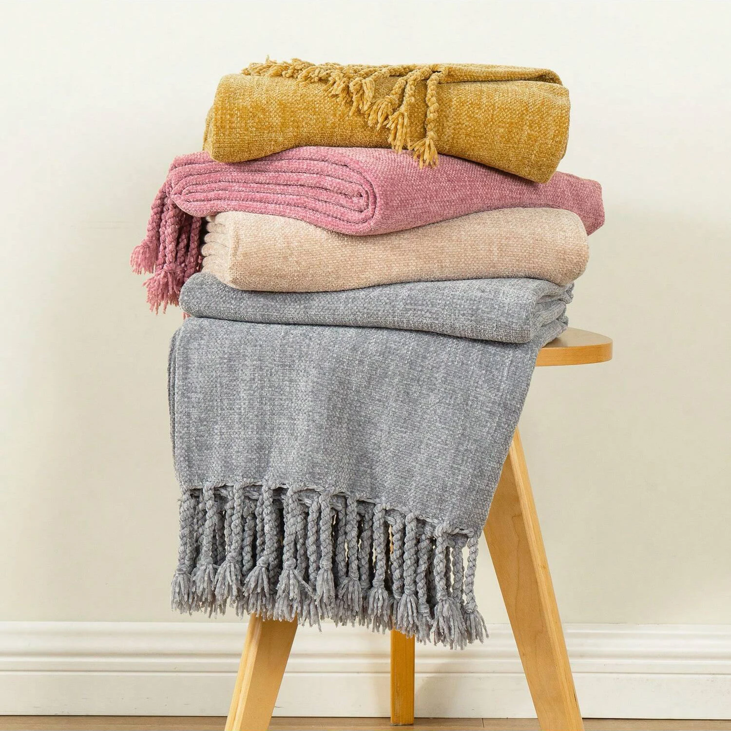 Battilo Chenille Throw Blanket With Fringe Tassels Decorative Lightweight Sofa Blanket Soft Cozy Knit Throws for Spring Decor