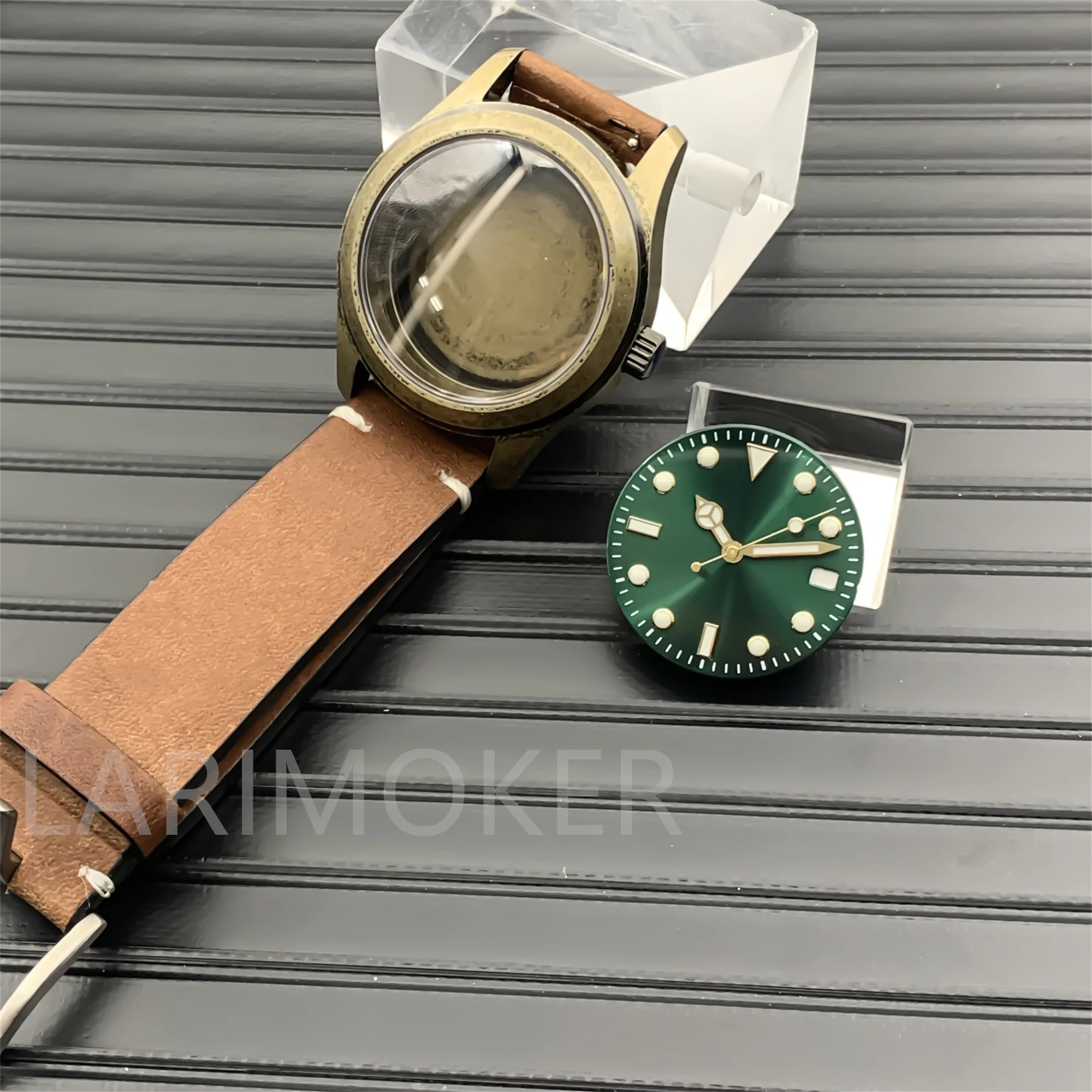 Bronze Pilot Case with Glow-in-the-Dark Dial & Rubber Strap