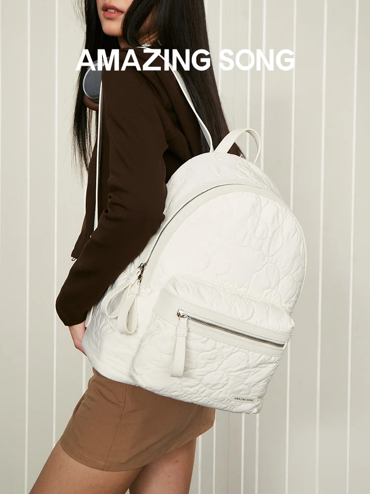 

Amazing Song bubble backpack