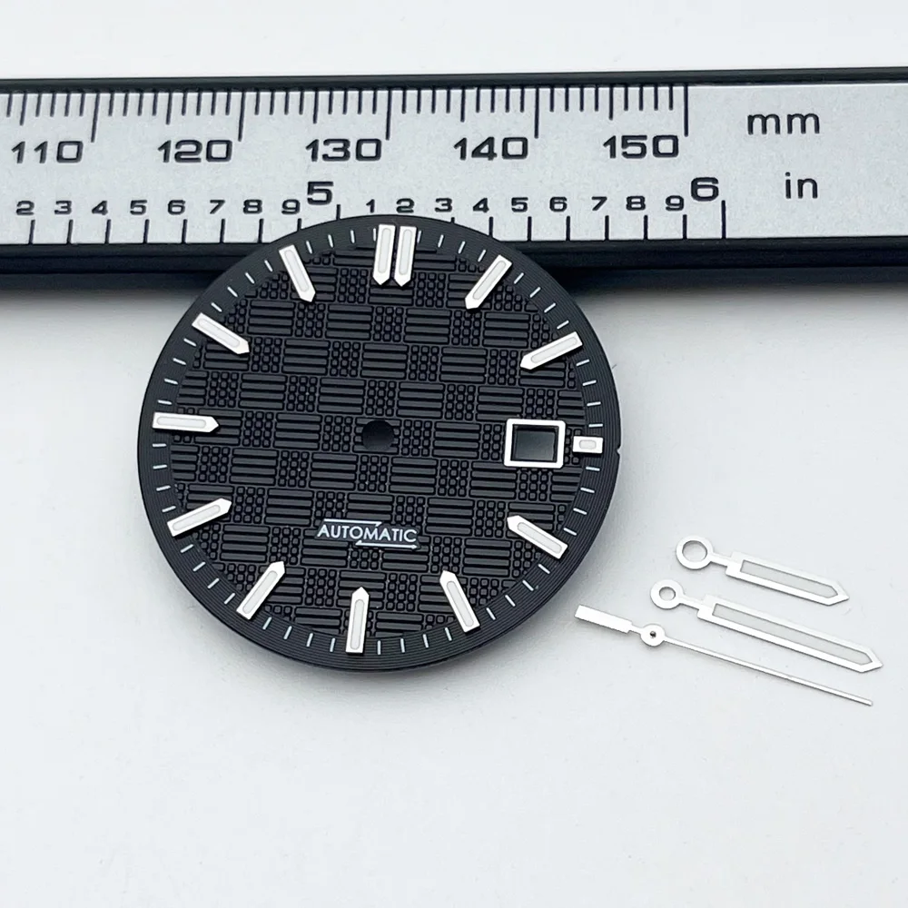 Elegant 31mm Grid-Patterned Round Watch Dial