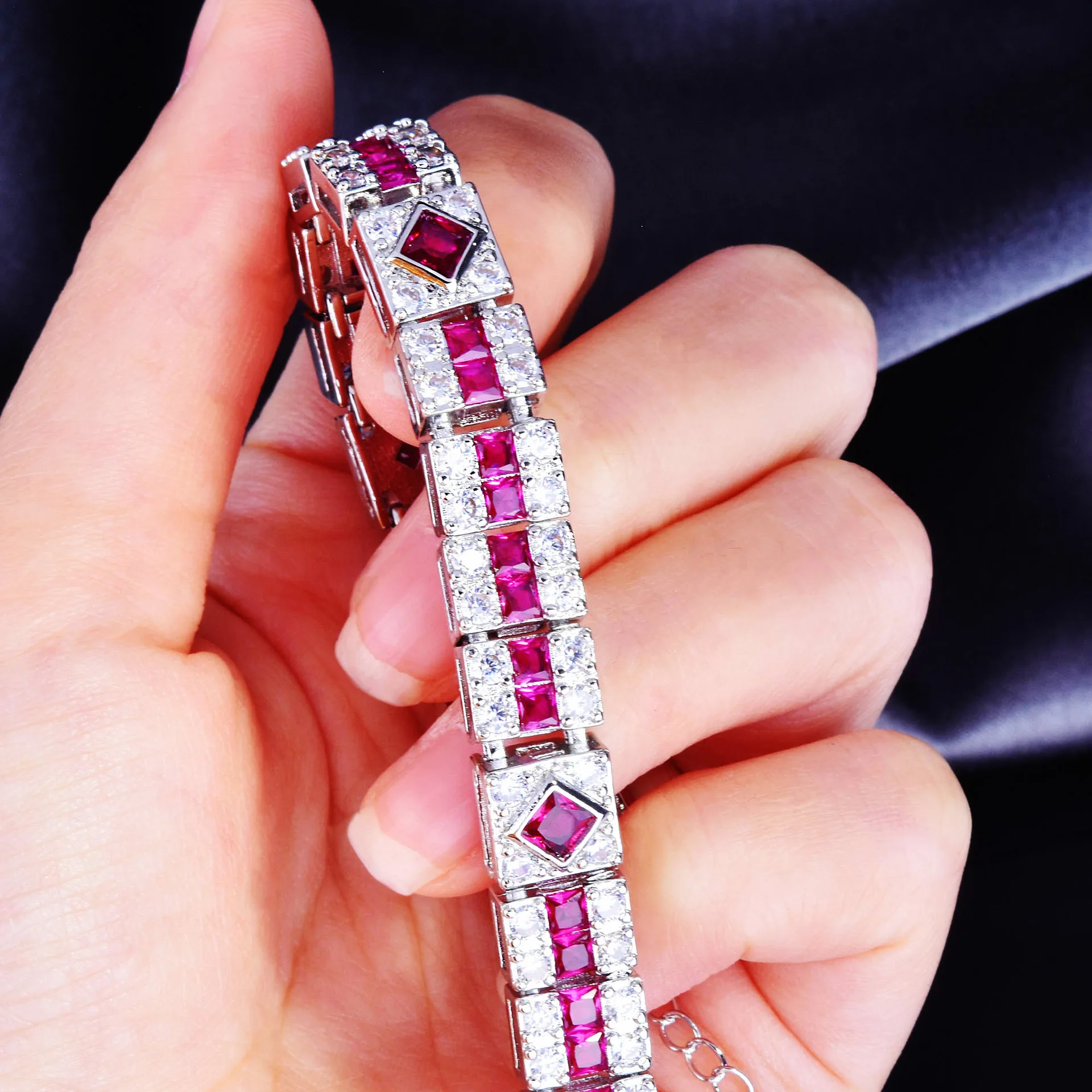 Jewelry Rose Red Zircon Bracelet For Women Luxury Simulation Ruby Color Treasure Bracelets Chain 8 Sf5e4d2e37d3e45c5b8a85943caf996c0u