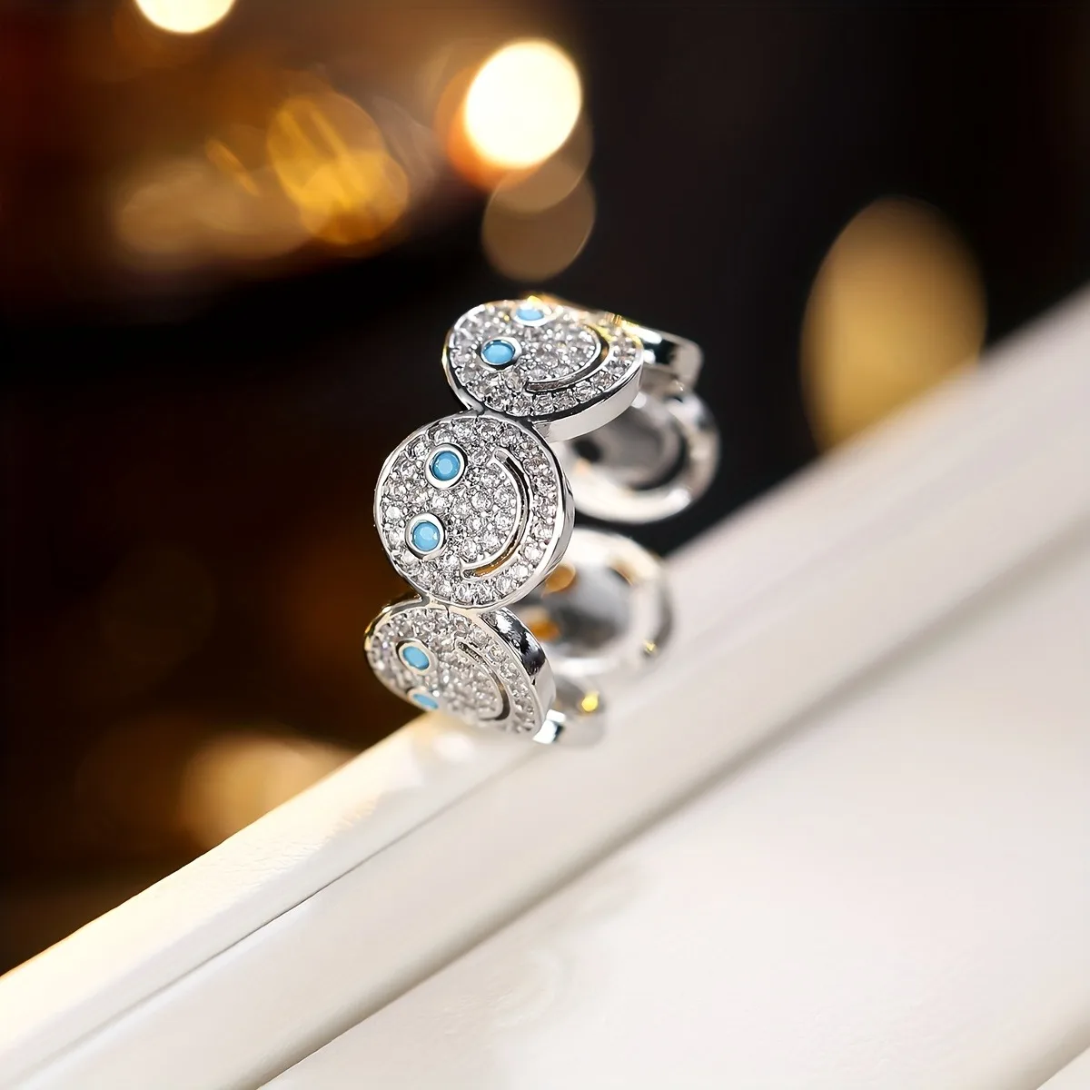 1 Stück offener Ring mit Smiley-Gesicht, eingelegt mit Zirkon, hochwertige Mode und einfach, ein Gedenkgeschenk für Mädchen – Detail 4
