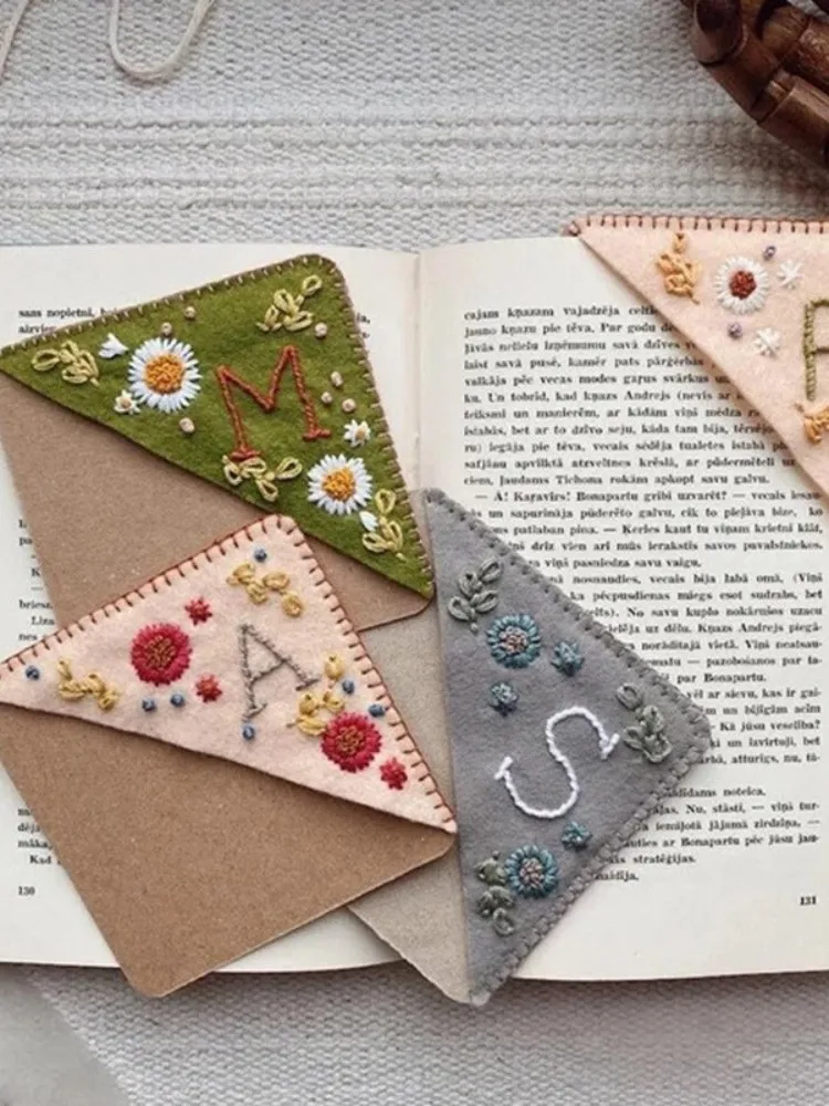 Creative embroidered bookmarks personalized hand-embroidered book corners school supplies cute bookmarks metal bookmark,floral painting bookmark,magnetic bookmark,animal bookmark,wooden bookmark,bookmarks stationery supplies,acrylic bookmark,paper bookmark,retro flower bookmark,shell light bookmark