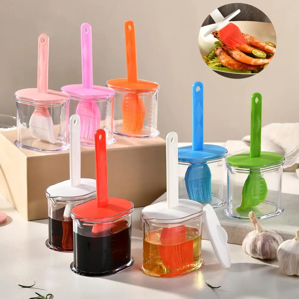 

Oil Brush Bottle with Brush Clear Scale Spout Design Easy Pouring Heat Resistant Food Grade Oil Brush Dispenser Kitchen Gadget