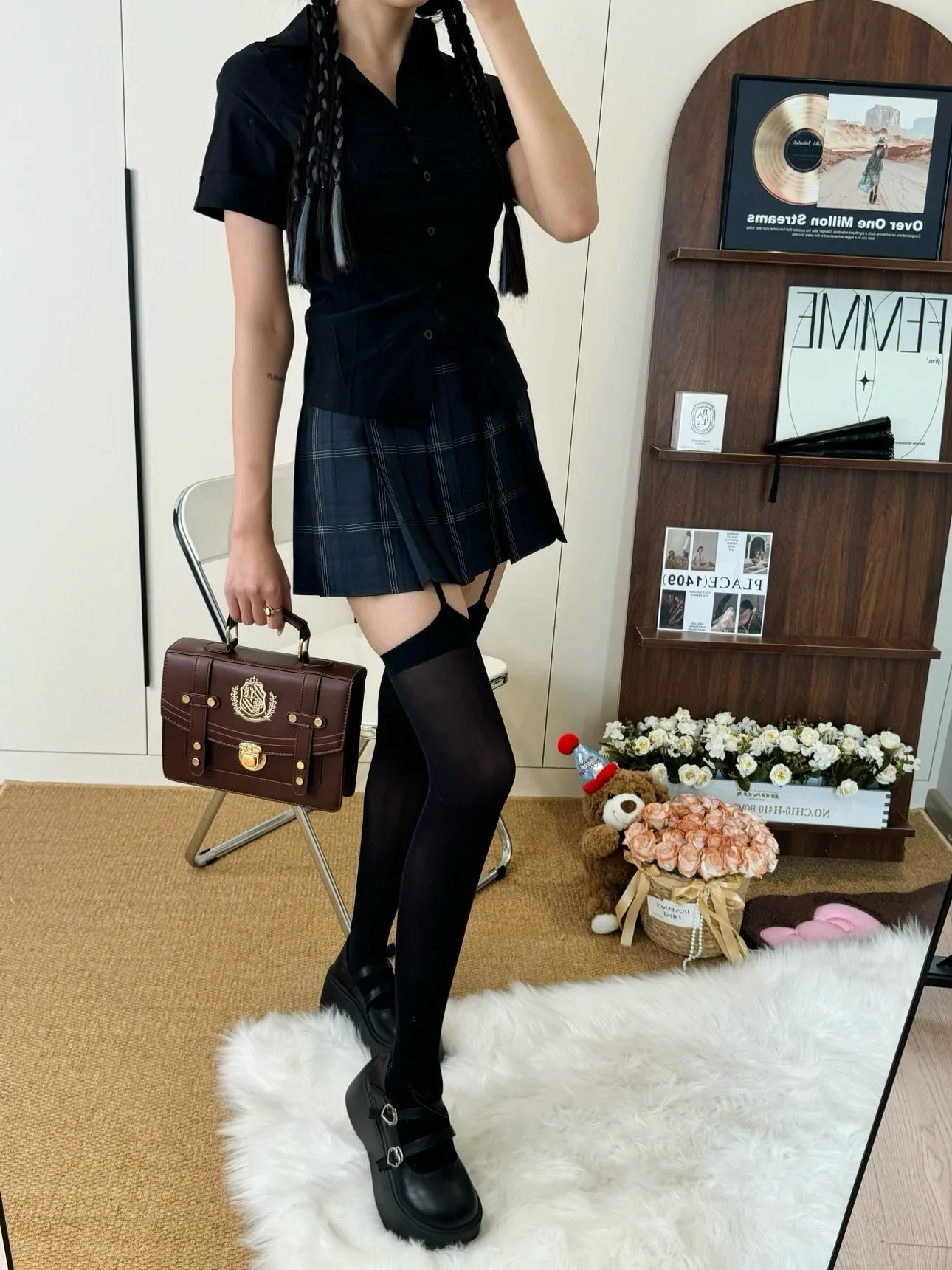 1/2 Stück Damen Sexy Straps-Oberschenkelstrümpfe Samt Schwarz und Weiß Unregelmäßige freiliegende Haut JK Japanische Overknee-Socken – Detail 8