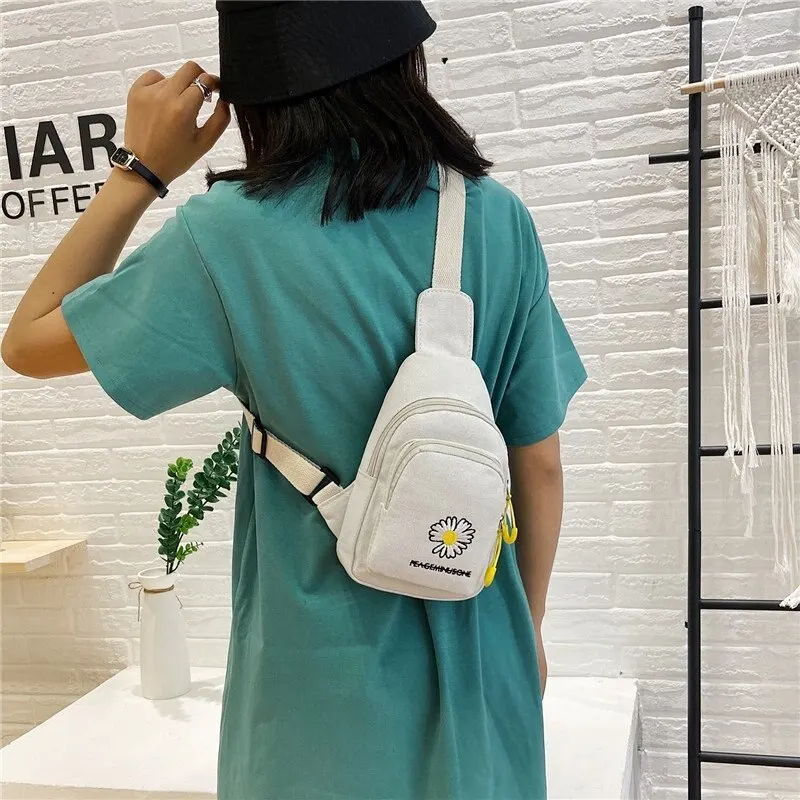 Fashion Ladies Daisy Print Chest Bag Ladies One Shoulder Crossbody Bag Small Short Trip Travel Carry Bags Canvas Bag