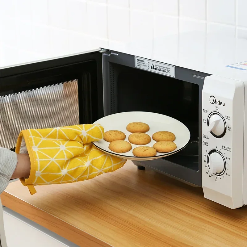 2 pieces Heat-Insulating Heat-Resistant High-Temperature Resistant Kitchen and Oven Gloves