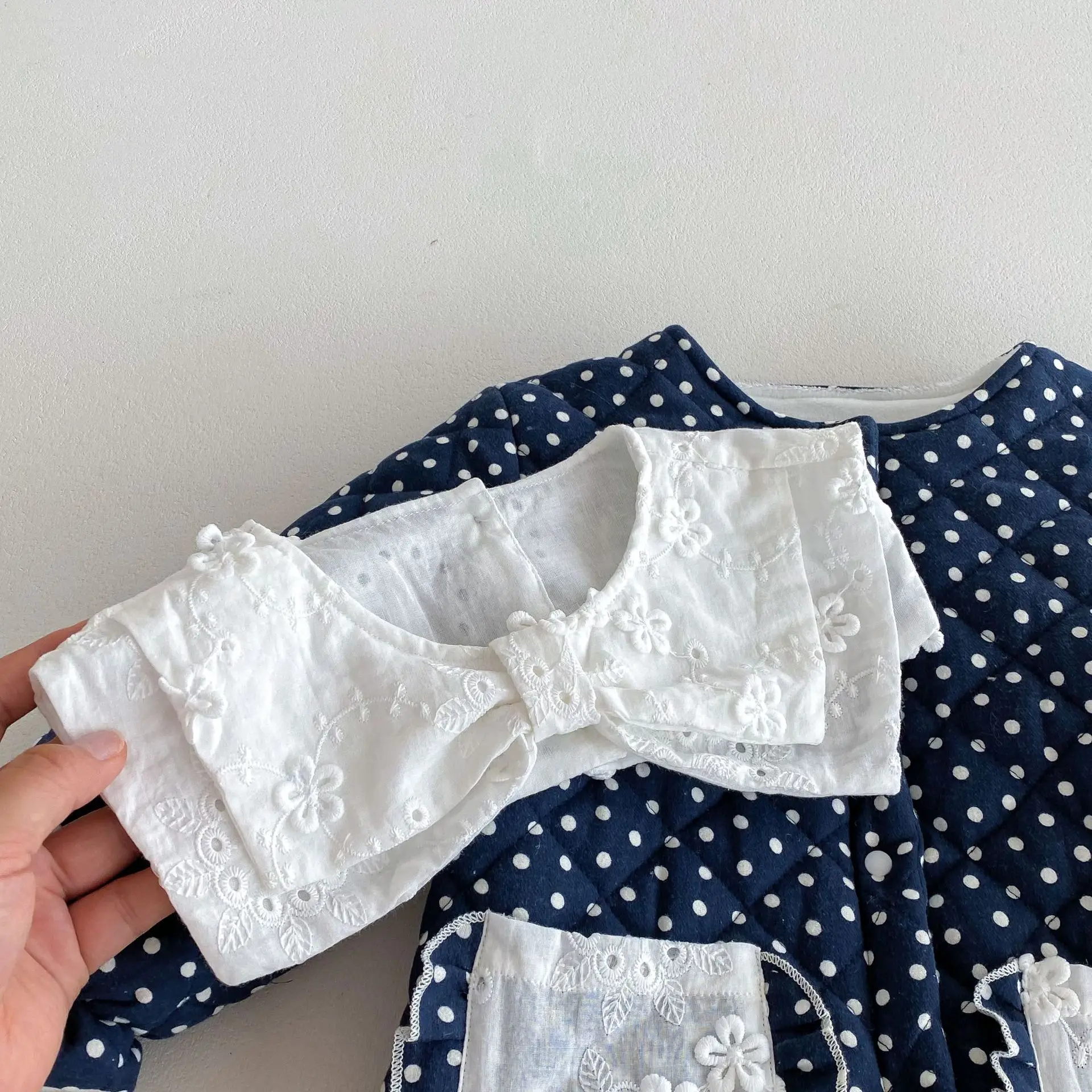 Winter Neugeborene Baby Mädchen Baumwolle Prinzessin Polka Dots Dicker Revers Krabbelanzug Kinder Einteiler Modische Babykleidung – Detail 9