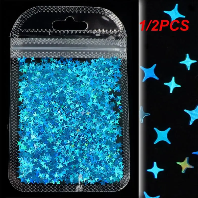 

1/2 шт., блестящие зеркальные детали для маникюра в виде кленовых листьев