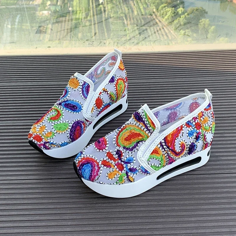 Women's Wedge Shoes New Spring Autumn Fashion Round Toe Floral Pattern Embroidery Mesh Platform Sneakers Increase Height Shoes 5
