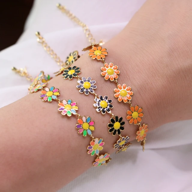 Dried Daisy Flower Resin Bracelet - Ari & Aura