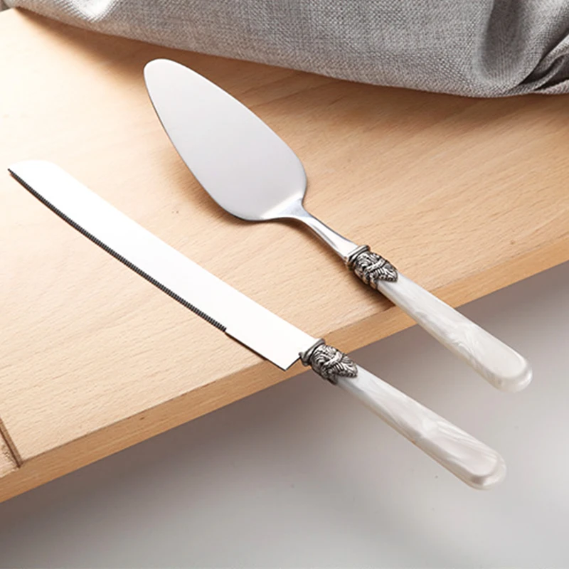 

Retro Carving Pearl Cake Knife Stainless Steel Spade Vintage Resin Handle Wedding Cutlery Dessert Tableware Photographic Props