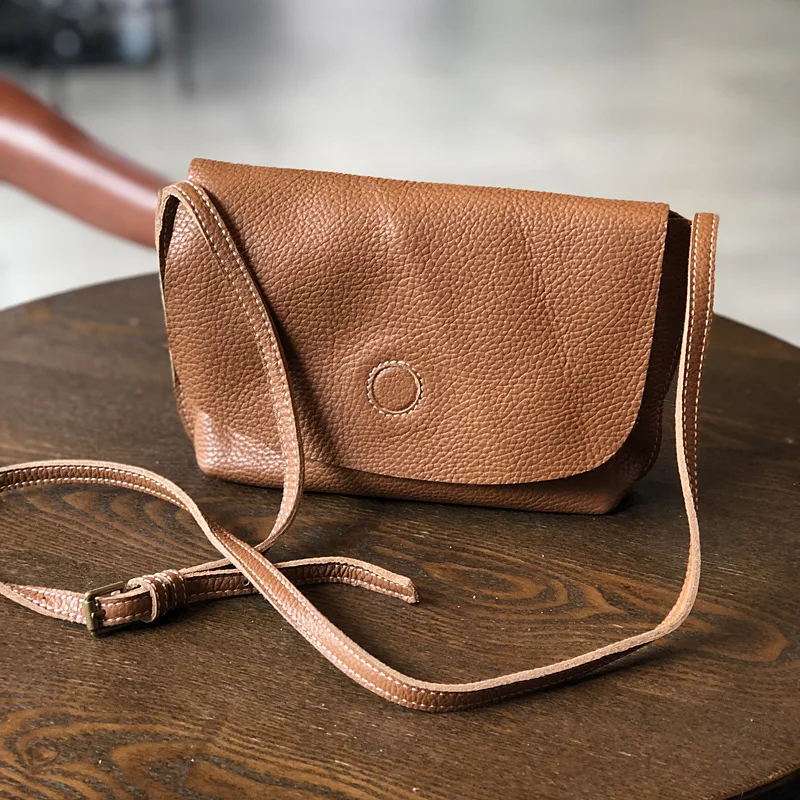 

Women's Bag Genuine Leather Crossbody Bag Retro Art Head Layer Cowhide Women's Small Bag Simple Casual Shoulder Bag Cowhide
