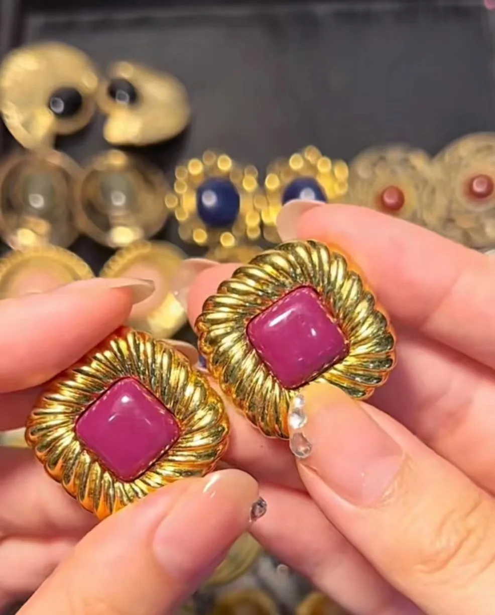 

Antique Jewelry Square Simple Earrings Clips For Women