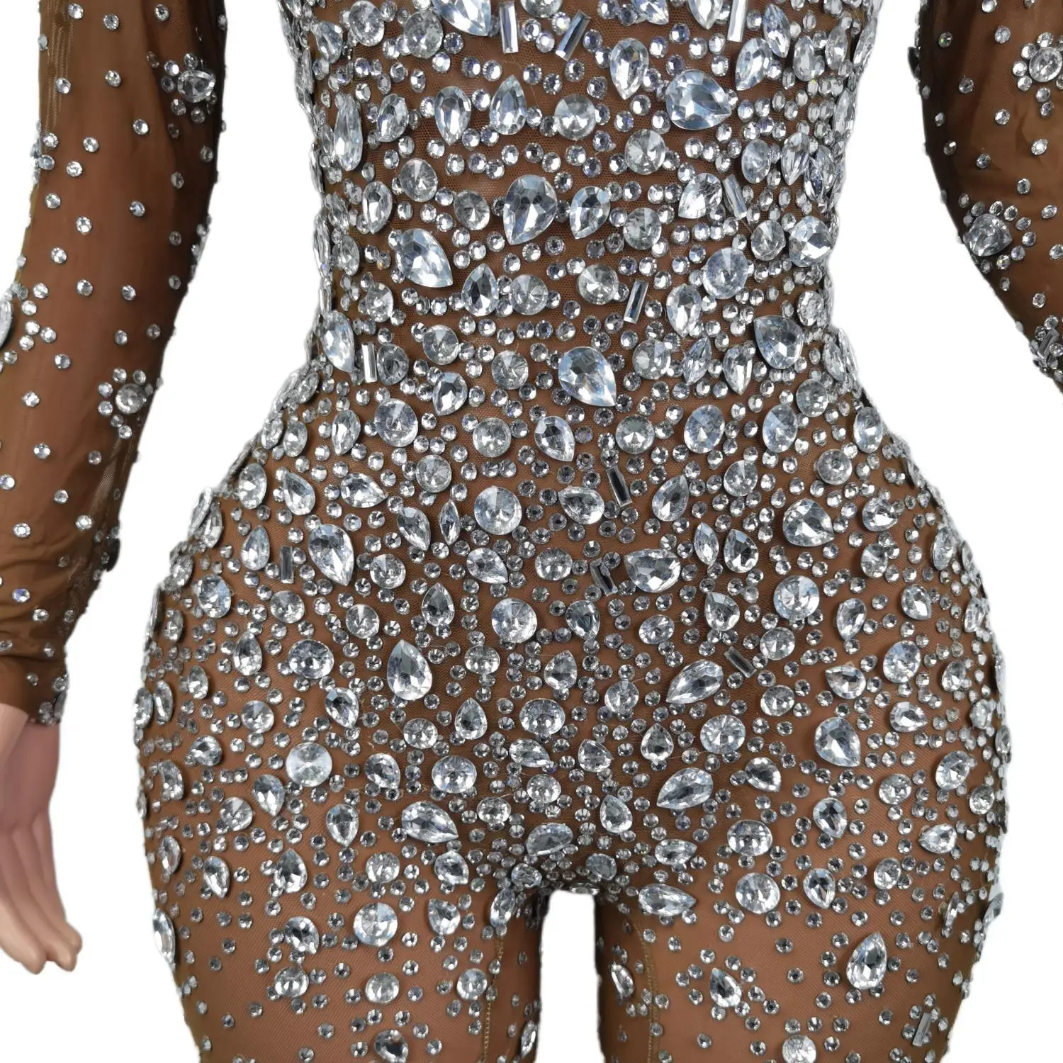 Рисунок 6 - Модные блестящие женские комбинезоны с длинным рукавом