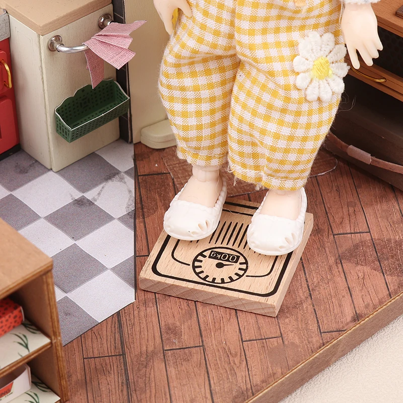 

1/12 Dollhouse Simulation Mini Weight Scale Dollhouse Bedroom Furniture Decoration Dolls House Pretend Play Toys