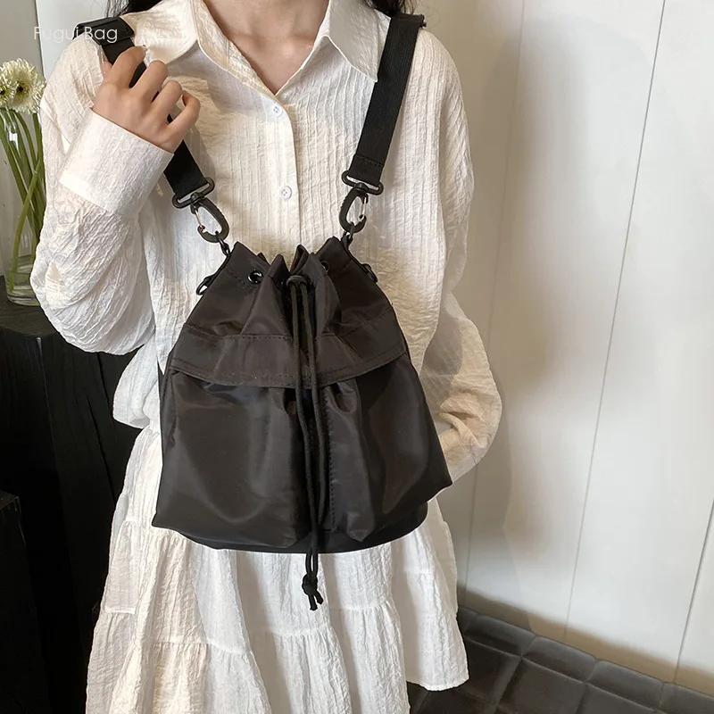 Women's Single Shoulder Crossbody Bag Double Shoulder Bag New Personalized Casual Drawstring Pleated Large Capacity Nylon