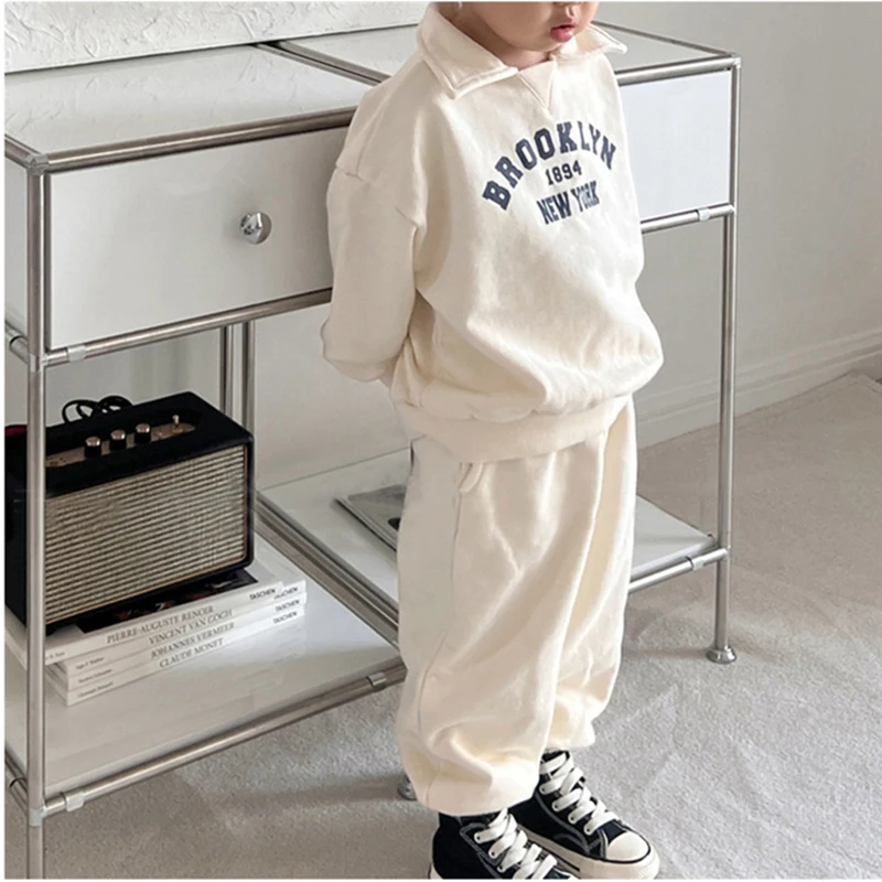 

Детская спортивная одежда с отложным воротником и надписью, осенняя одежда для маленьких мальчиков и девочек, комплект из свитшота, куртки, топа и брюк