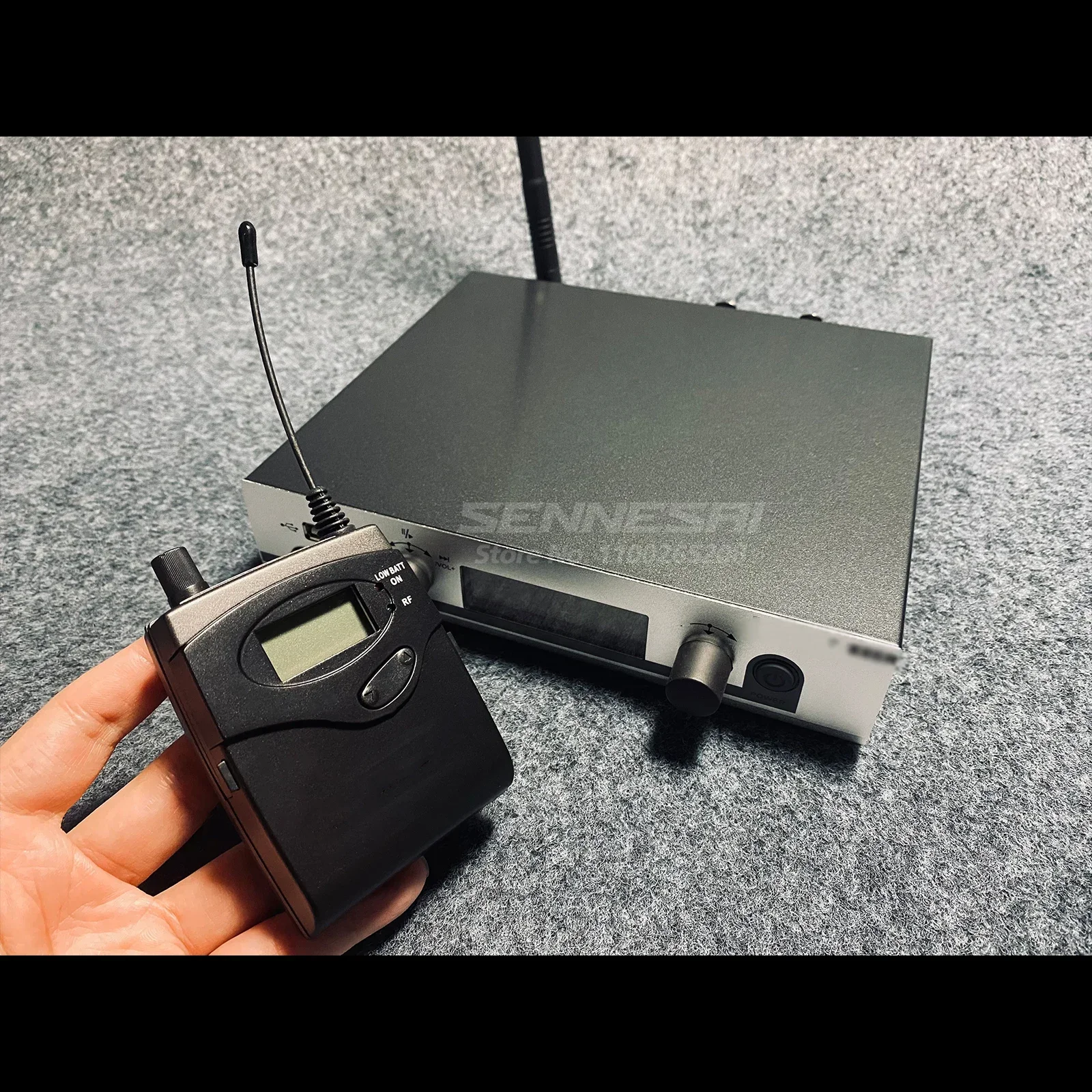 BK530 UHF Wireless In-Ear Audio Monitoring System Available In Multiple Bands For Stage,Concert And Speech Whole Metal wireless in ear monitor