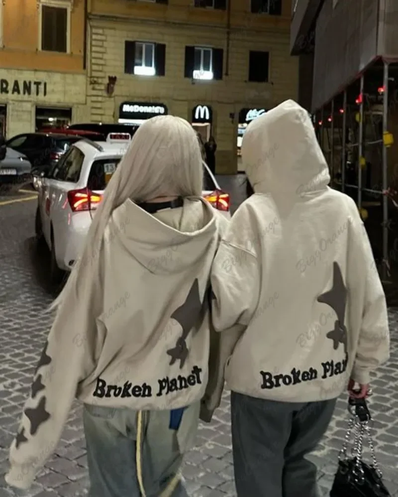 Рисунок 2 - Пенопластовые буквы с принтом граффити