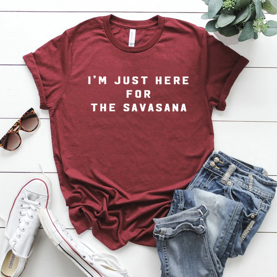 Drôle Yoga Im Here Pour Le Savasana Femmes Petite Coupe T-Shirt