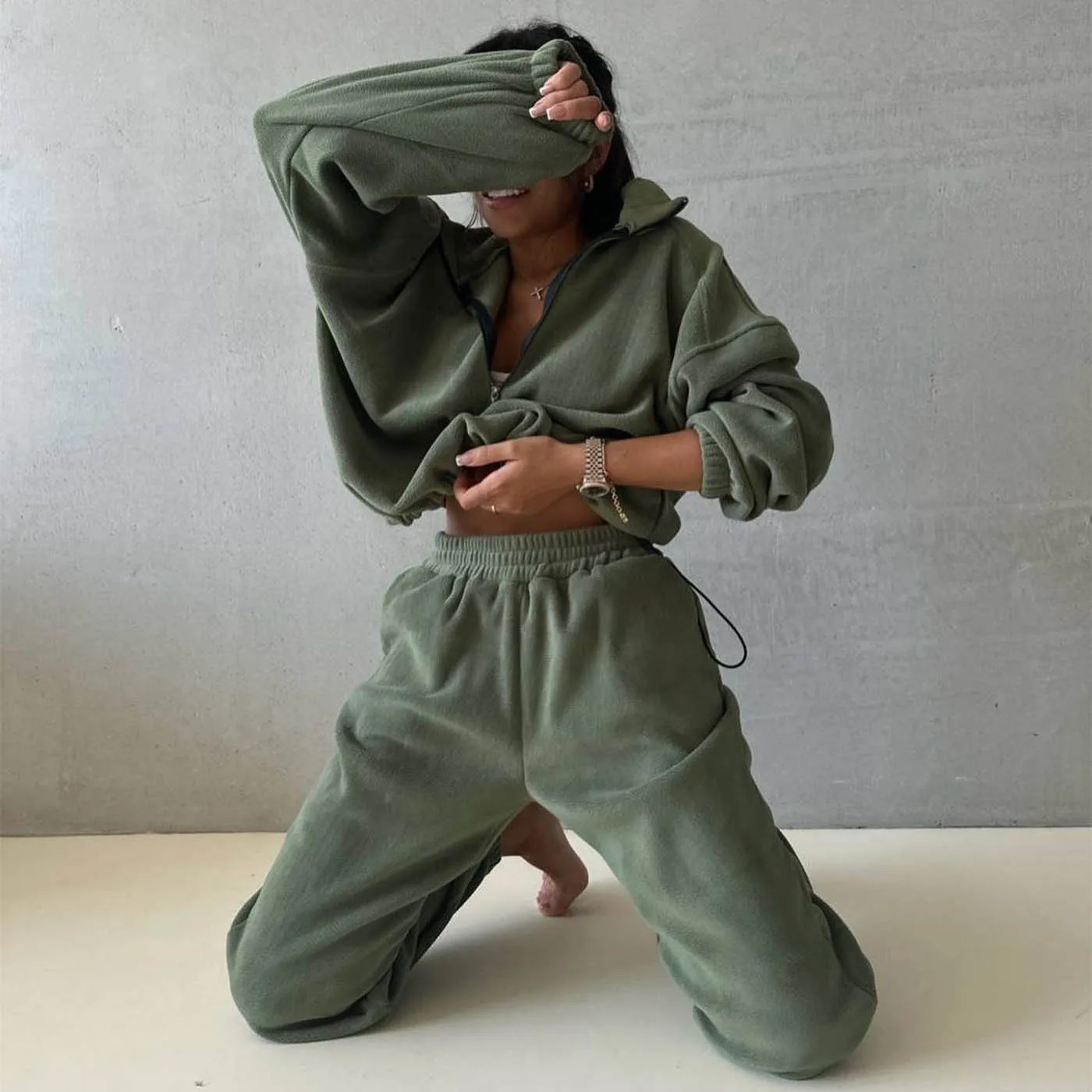 

Женский спортивный костюм из двух предметов, толстовка с капюшоном и брюки-карандаш, пуловер с карманами на молнии и эластичным поясом