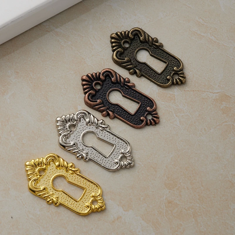 Furniture Corner Protector Decorative Corner Cover Metal Decorative Protectors 1PC Drawer Key Piece Corner Stick Cover European Vintage Decorative Code Lock Piece Alloy 45x23mm