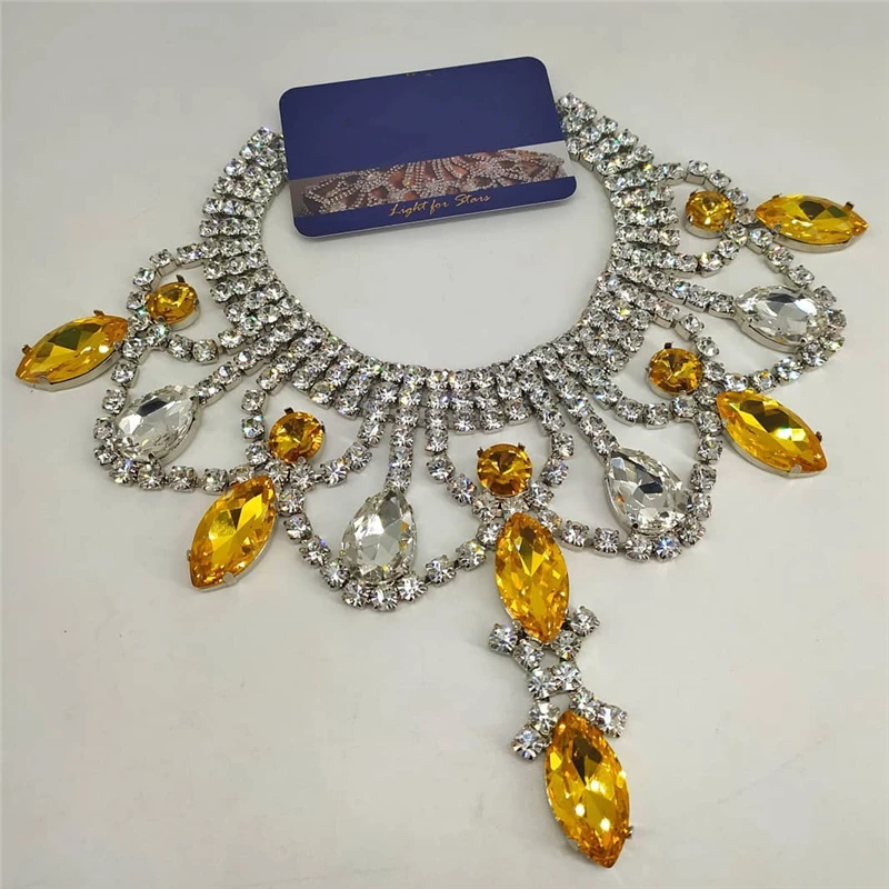 Parure Di Eleganti Collane Con Pendenti Floreali In Cristallo Swarovski E Diamanti, Set Di Gioielli Da Sposa Lunghi, Orecchini Da Sposa In Cristallo, Orecchini Vistosi - Italia - Foto 3