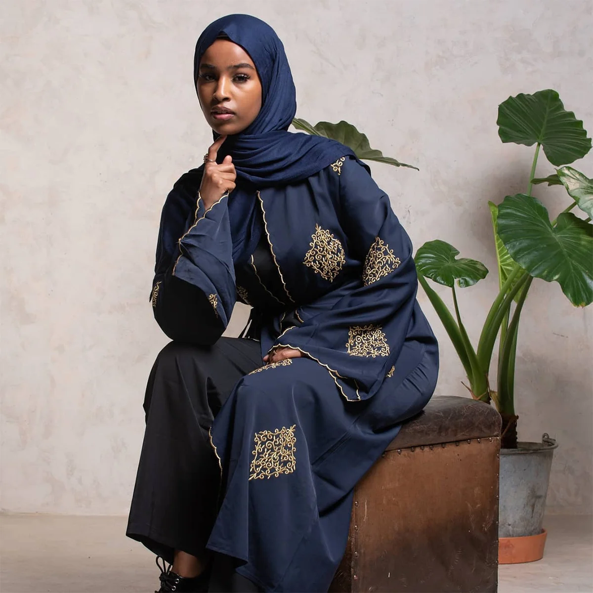 Black Abaya For Women Dubai Muslin Islam Arabic Women's Gold Thread Positioning Embroidery Cardigan Dubai Robe Women Clothing