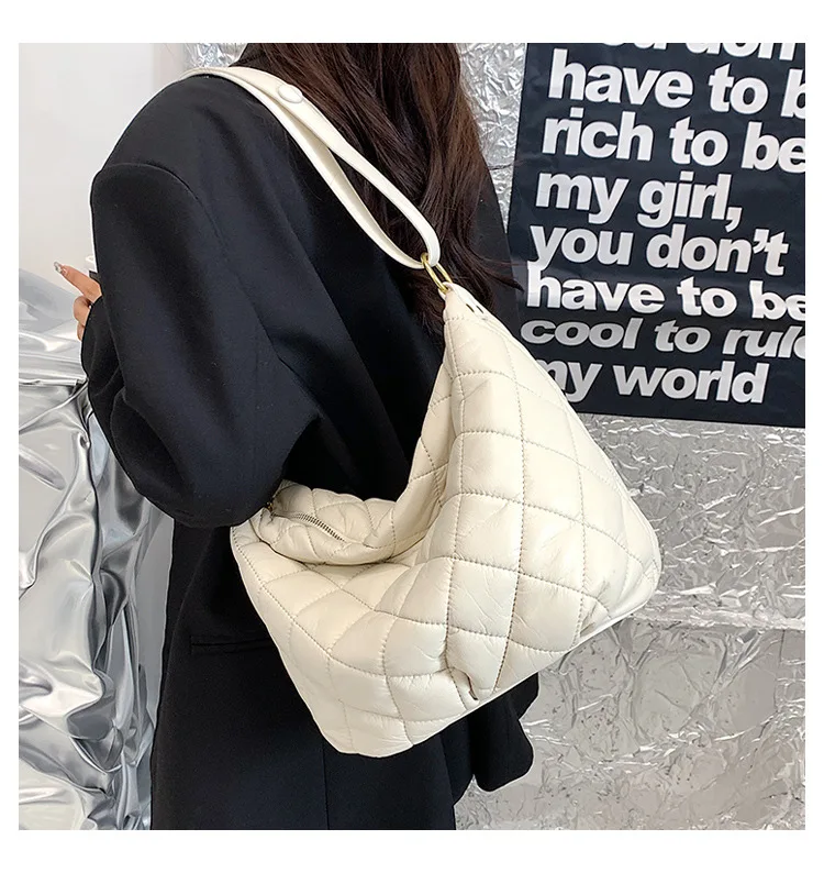Feminina de um Moda de um Popular Bolsa Ombro Grande Capacidade 2022 Primavera Nova Mensageiro All-match Diamante Balde 20 Computers & Electronics
