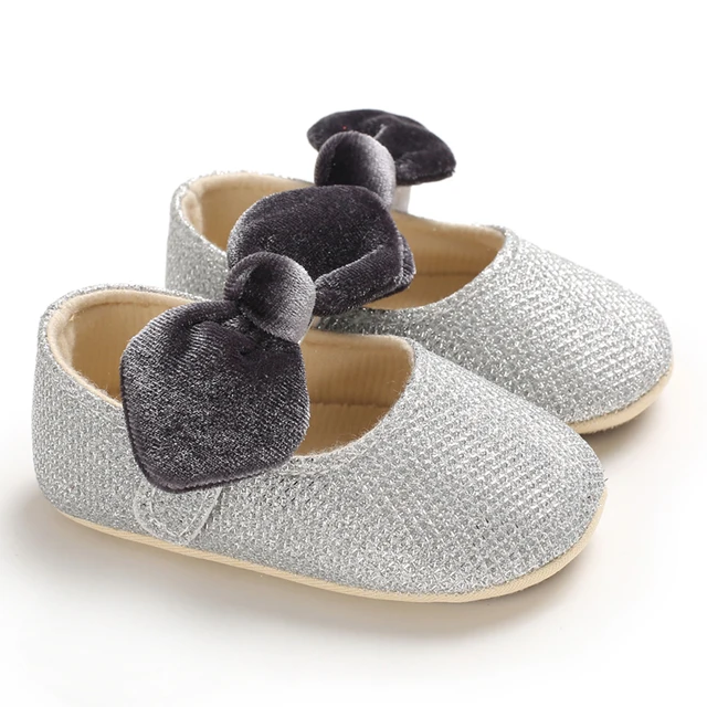 Baby Walking Shoes Golden Baby First Walkers Shoes Gold Princess Shoes Comfortable Soft Soled Non Slip Walking Shoes Pre-Walkers B213 silver