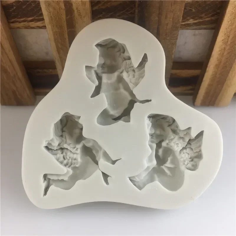 Baby Angel Shaped Silicone Mold Gummy Biscuit Tool 3D Silicone Candy Mold (color Random)