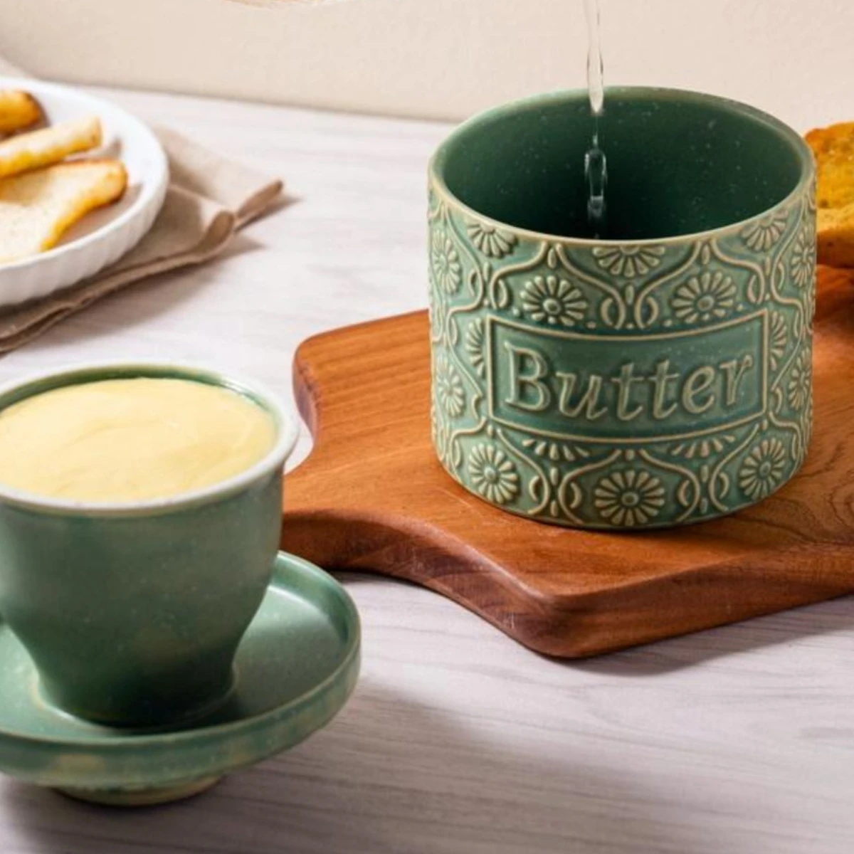 200ml Ceramic Butter Bell Crock,French Butter Dish with Lid for Countertop,Porcelain Cheese Storage Box,Kitchen Food Organizer