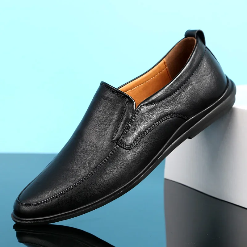 

Genuine Leather Men Casual Shoes Luxury Brand 2022 Mens Loafers Moccasins Breathable Slip on Lazy Driving Shoes Winter With Fur