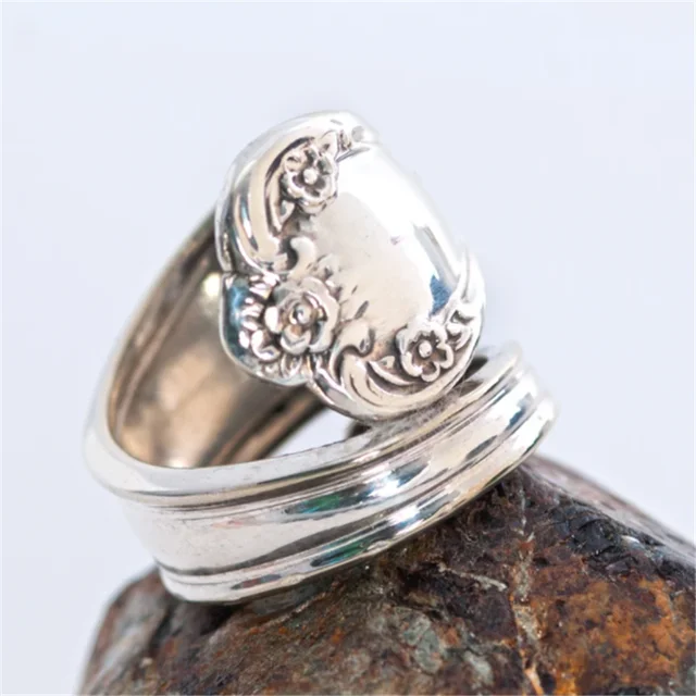 Vintage Art Nouveau Floral Embossed Spoon Ring for Women Girl