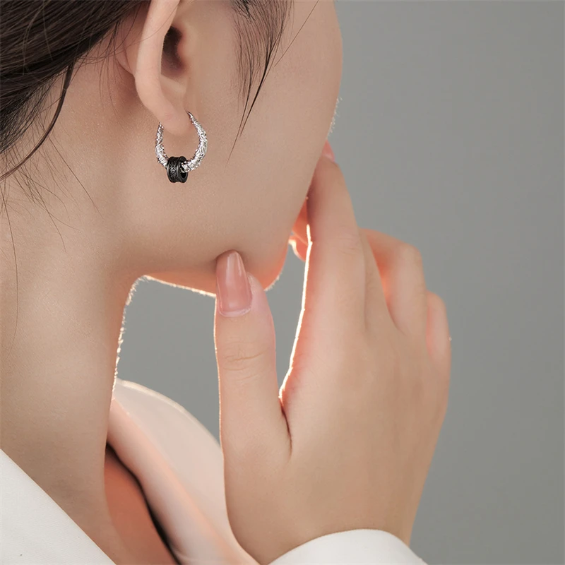 925 Sterling Silver Tangcao Textured Ear Buckle for Women Vintage Design Luxury Elegant Earrings Personality Jewelry Accessories
