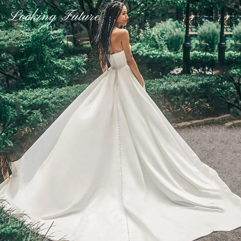 Рисунок 2 - Женское свадебное платье It's yiiya