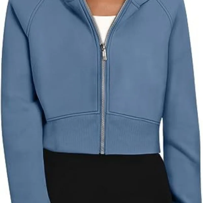 Autumn and Winter Women's Solid Color Hooded Zipper Short Loose Fitting Plush Long Sleeved Sweater Fashionable Elegant Tops
