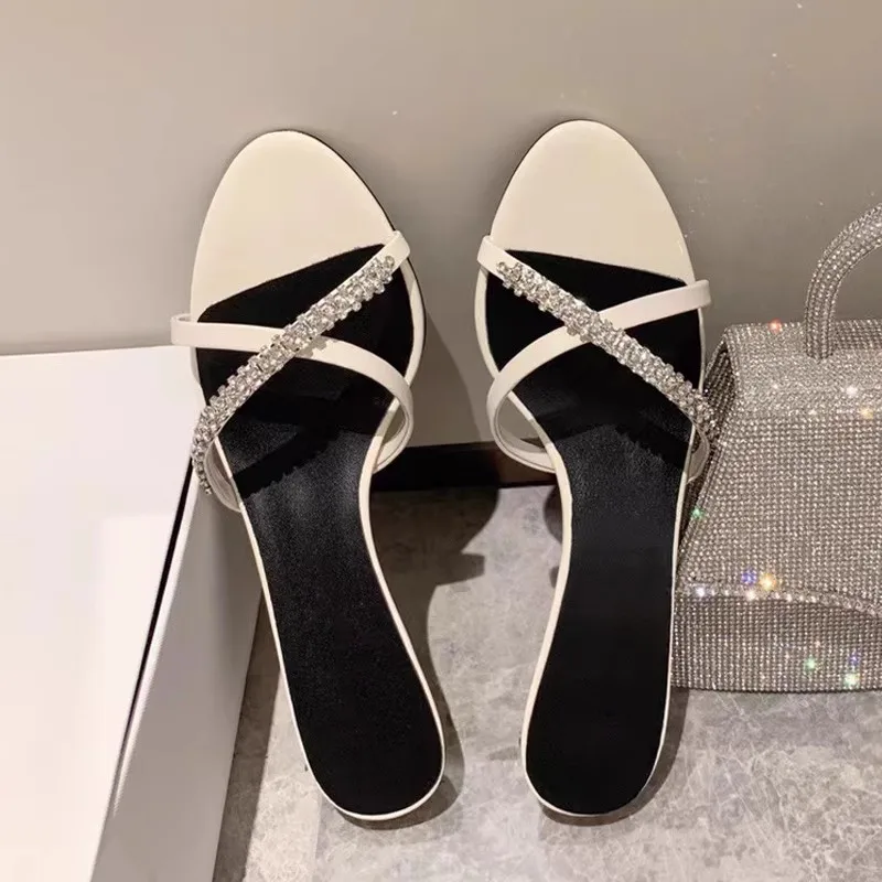 

Fashionable and Elegant Style Sandals Summer New Crossed Diamond Round Toe Open Toe Mid Heel Sandals