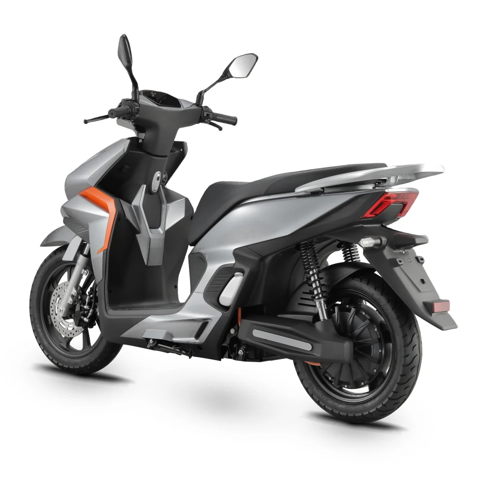 2025 New 1500W Electric Sports Motorcycle Long Range Vintage Motorbike with 72V Voltage and Stylish 6