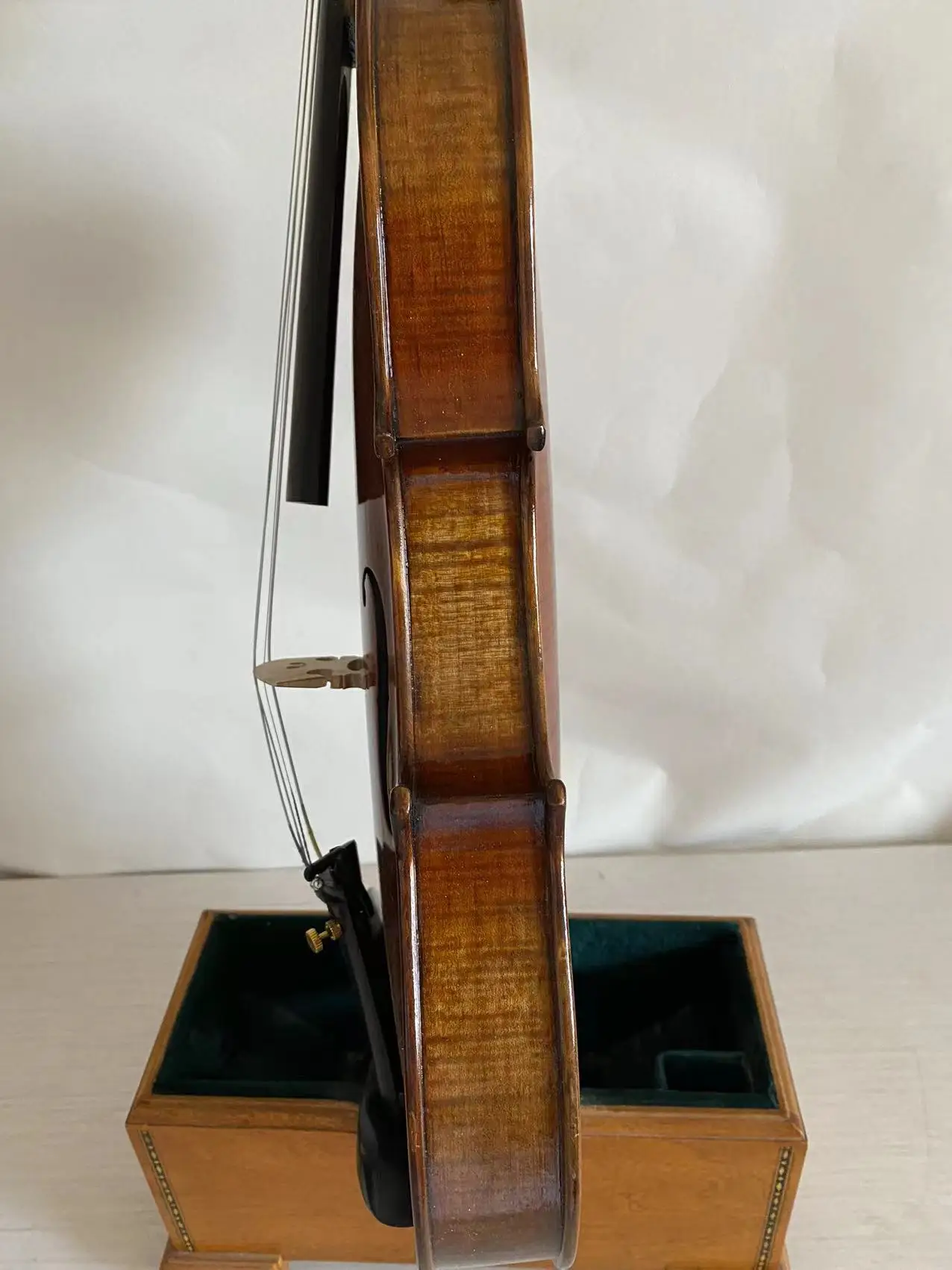 4/4 size violin Solid spruce top and maple back 04 antique style violin