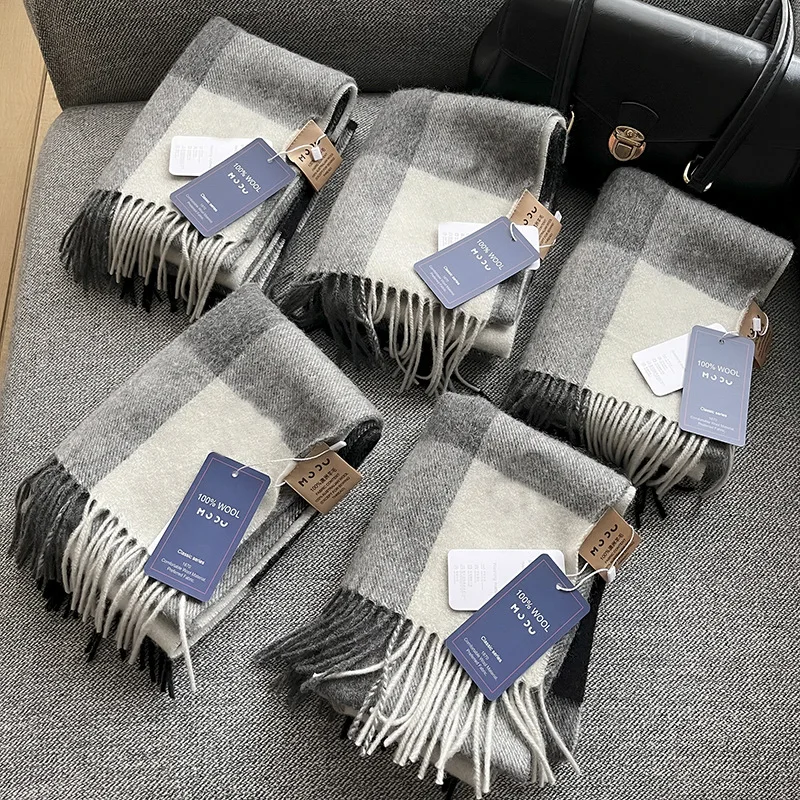 

Autumn/Winter 2023 Men's and Women's Luxury Scarf British Classic Bear 100% Australian Imported Wool Checkered Couple Scarf